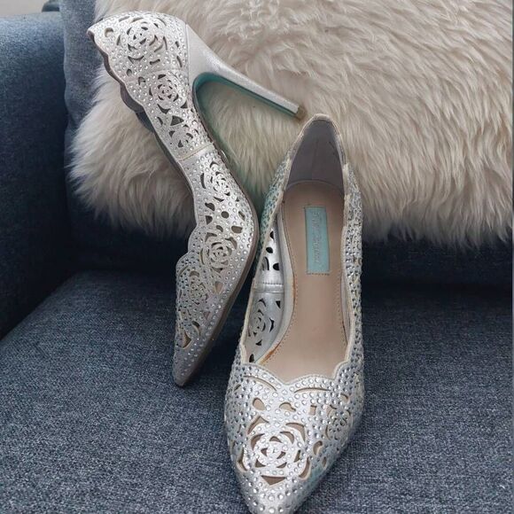 Blue by Betsey Johnson  Elsa Heels Wedding Bridal Formal size 8.5 - Picture 2 of 15